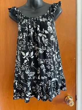 Victoria's Secret Black and White blouse